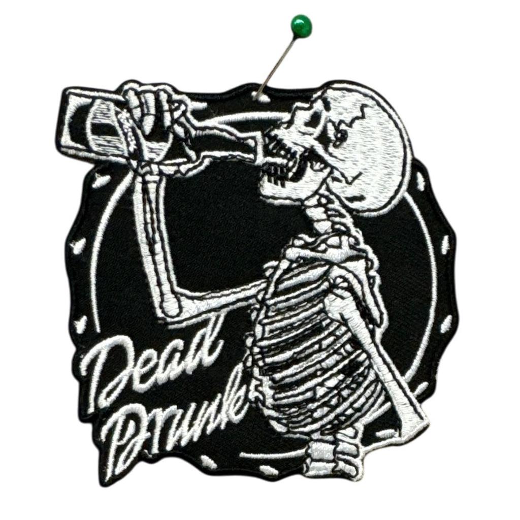 Dead drunk kangasmerkki - Hoopee.fi