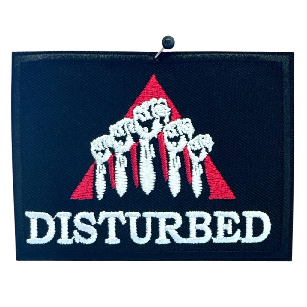 Disturbed - Fists Brodeerattu Hihamerkki / Patch 6×8 cm - Hoopee.fi
