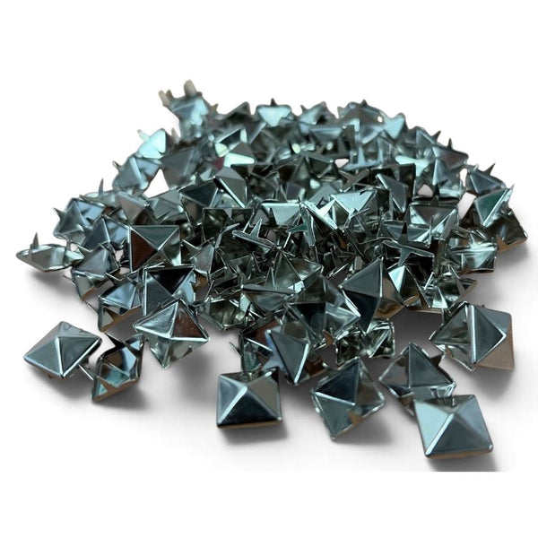 Pyramidiniitti 10 x 10 mm – kromi, 100 kpl loppuerä - Hoopee.fi