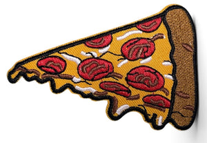 A pizza slice kangasmerkki