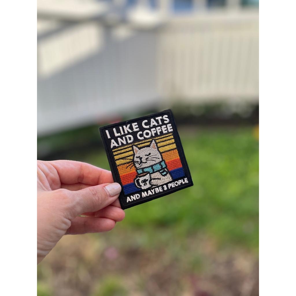 I like cats and coffee kangasmerkki - Hoopee.fi