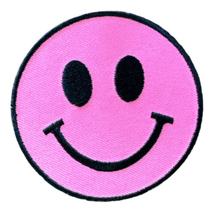 Smiley face Pink kangasmerkki 8 cm - Hoopee.fi