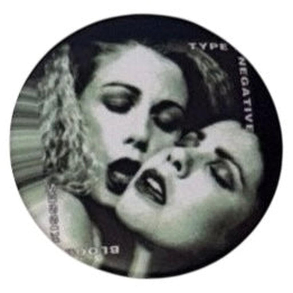 Type O Negative - Bloody kisses ISO rintanappi - Hoopee.fi