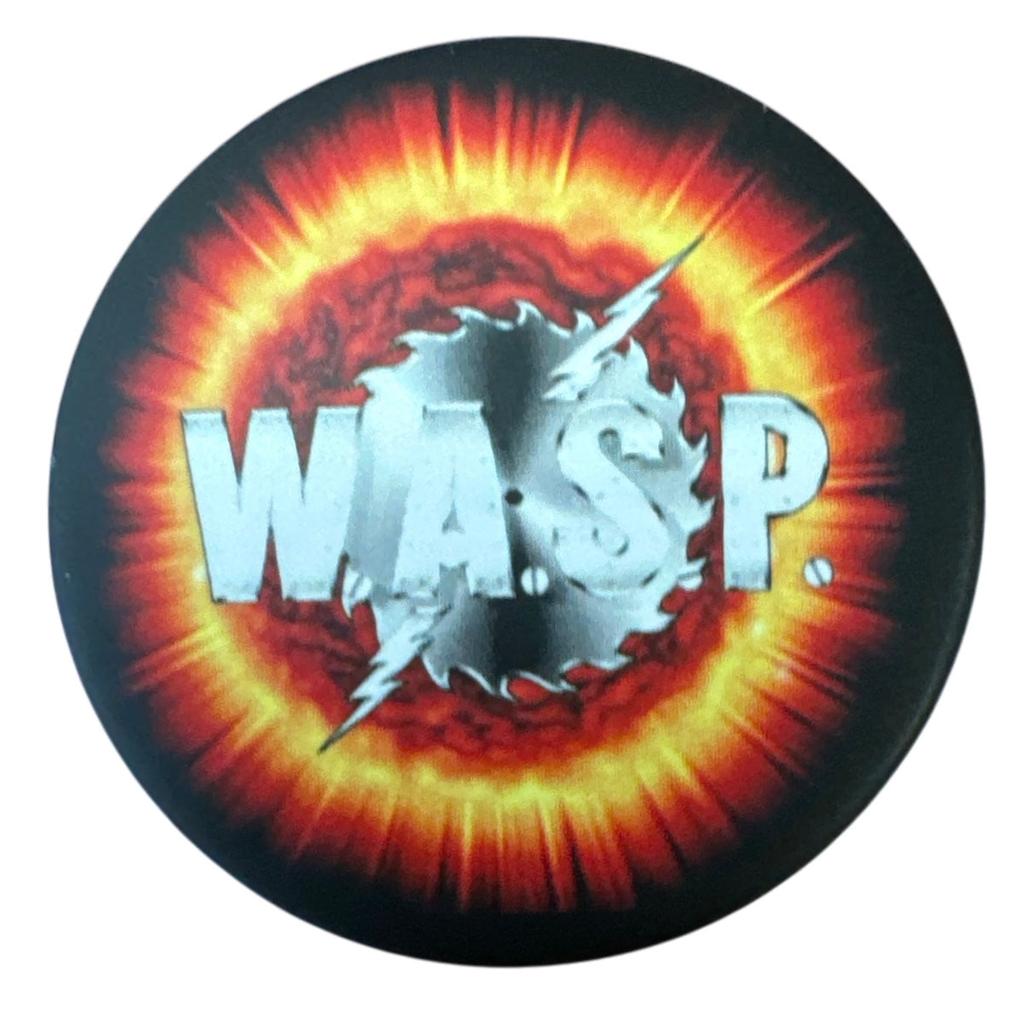 WASP - Logo ISO rintanappi - Hoopee.fi